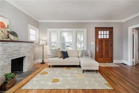528 Ohio St, Elyria, OH 44035 photo 5