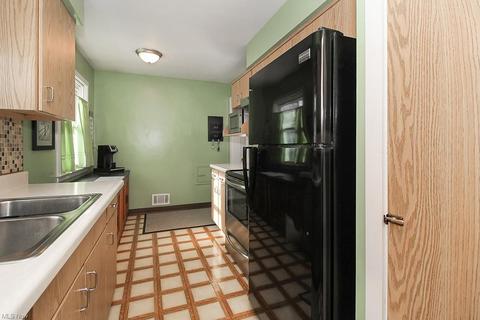 5328 E 141st St, Maple Heights, OH 44137 photo 14