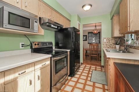 5328 E 141st St, Maple Heights, OH 44137 photo 12