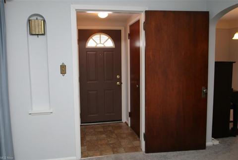 96 E 219th St, Euclid, OH 44123 photo 6