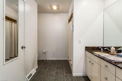 43485 Telegraph Rd, Elyria, OH 44035 photo 15