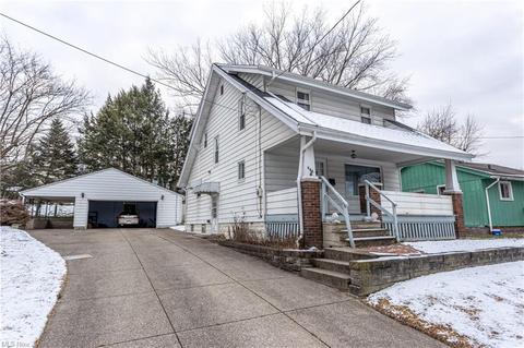 980 Corwin Ave, Akron, OH 44310 photo 3