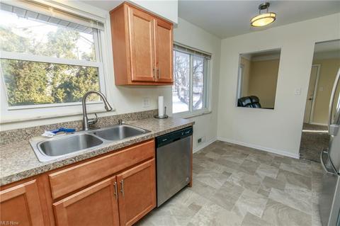 7306 Broadview Rd, Parma, OH 44134 photo 11