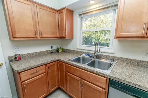 7306 Broadview Rd, Parma, OH 44134 photo 9
