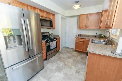 7306 Broadview Rd, Parma, OH 44134 photo 8