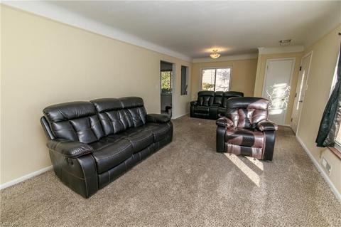7306 Broadview Rd, Parma, OH 44134 photo 4