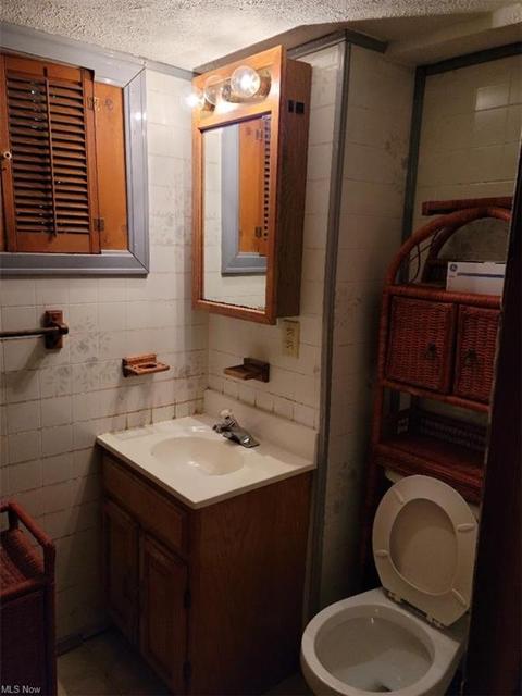 2215 E 33rd St, Lorain, OH 44055 photo 6