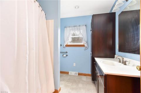 14009 S Main St, Beloit, OH 44609 photo 10
