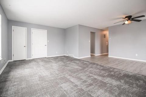 7903 Ackley Rd, Parma, OH 44129 photo 3