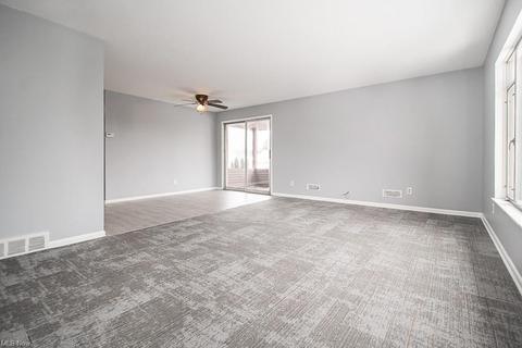 7903 Ackley Rd, Parma, OH 44129 photo 2