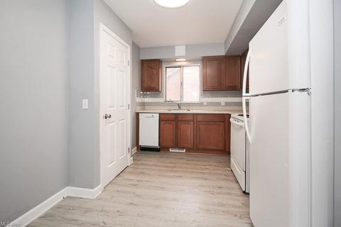 7903 Ackley Rd, Parma, OH 44129 photo 6