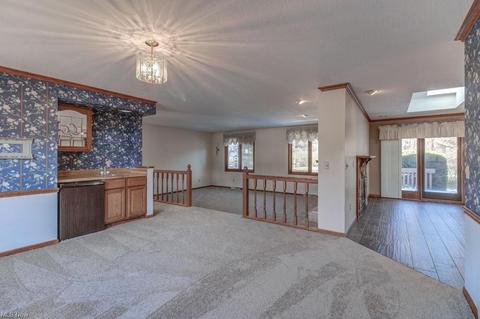 5141 Dresden Dr NW, Canton, OH 44708 photo 2