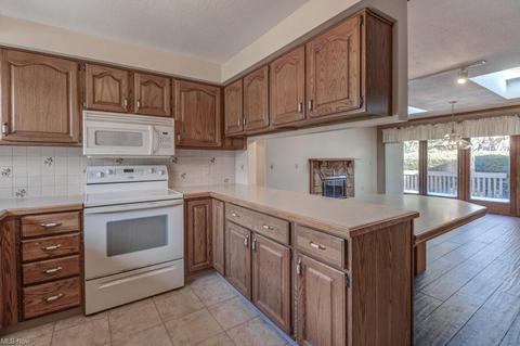5141 Dresden Dr NW, Canton, OH 44708 photo 9