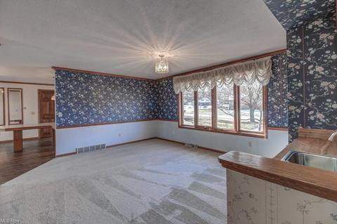 5141 Dresden Dr NW, Canton, OH 44708 photo 5