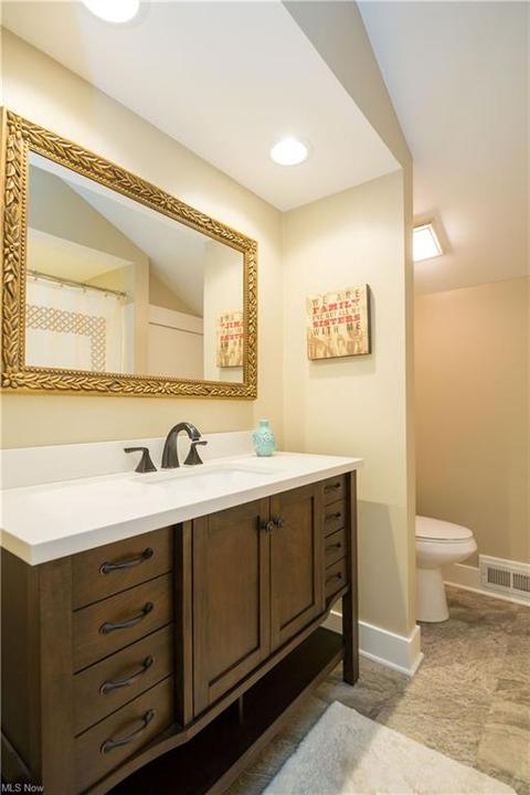 175 Hawthorne Dr, Aurora, OH 44202 photo 27