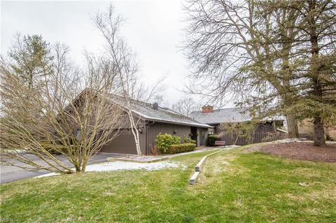 175 Hawthorne Dr, Aurora, OH 44202 photo 1