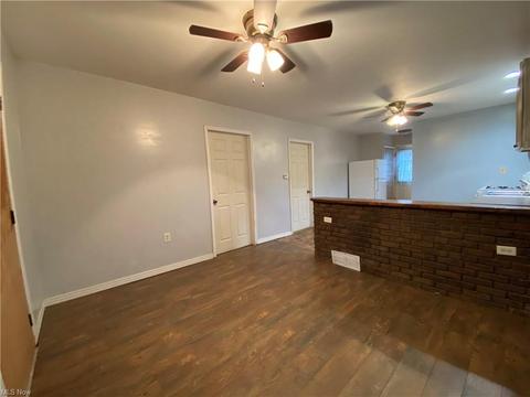 2941 Nancy Ave, Akron, OH 44314 photo 2