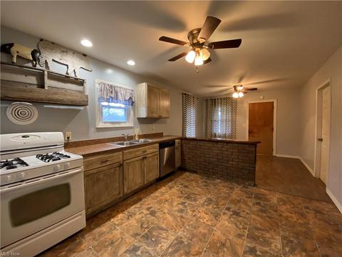 2941 Nancy Ave, Akron, OH 44314 photo 5