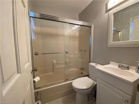 2941 Nancy Ave, Akron, OH 44314 photo 9