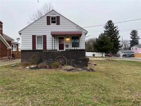 2941 Nancy Ave, Akron, OH 44314 photo 1