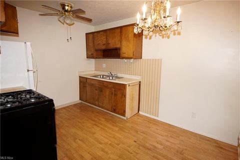 5651 Broadview Rd #E1, Parma, OH 44134 photo 6