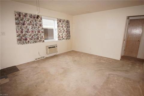 5651 Broadview Rd #E1, Parma, OH 44134 photo 4