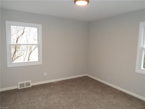 6170 Stanbury, Parma, OH 44129 photo 5