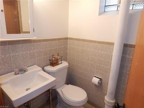 6170 Stanbury, Parma, OH 44129 photo 20