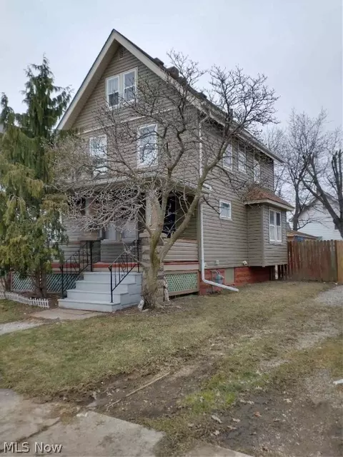 424 Kenyon Ave, Elyria, OH 44035 photo 2