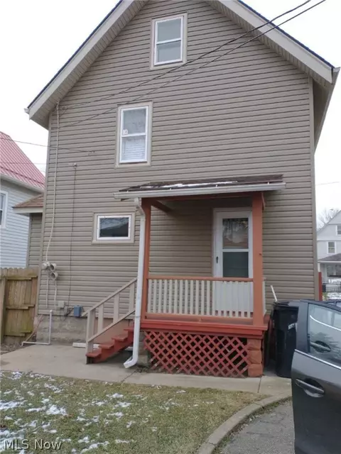 424 Kenyon Ave, Elyria, OH 44035 photo 3
