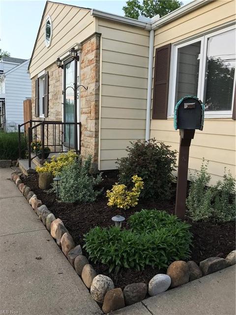 705 E 260th St, Euclid, OH 44132 photo 3