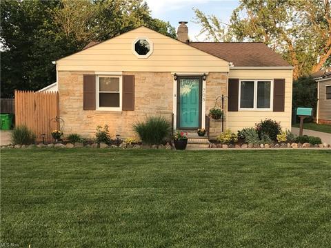 705 E 260th St, Euclid, OH 44132 photo 2
