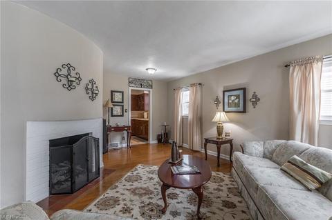 705 E 260th St, Euclid, OH 44132 photo 15