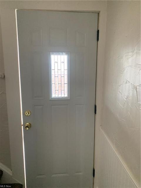 3983 E 54th St, Newburgh Heights, OH 44105 photo 8