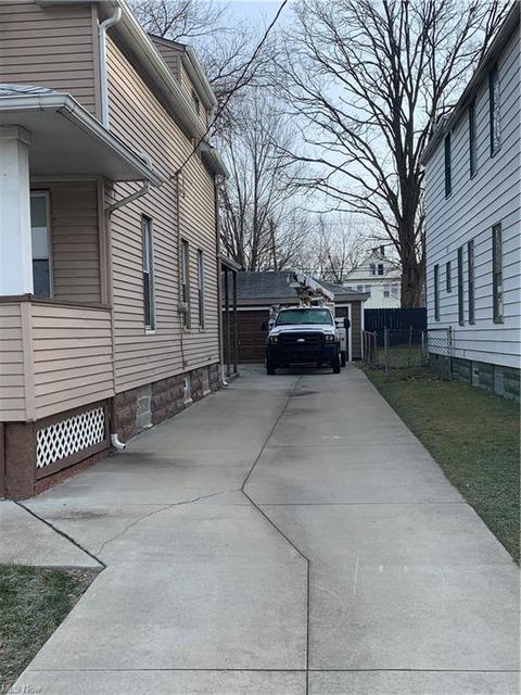 3983 E 54th St, Newburgh Heights, OH 44105 photo 3