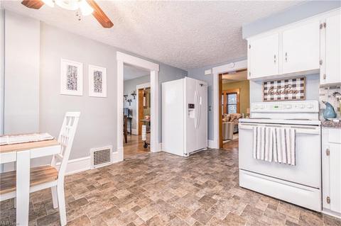 236 Bellflower Ave NW, Canton, OH 44708 photo 8
