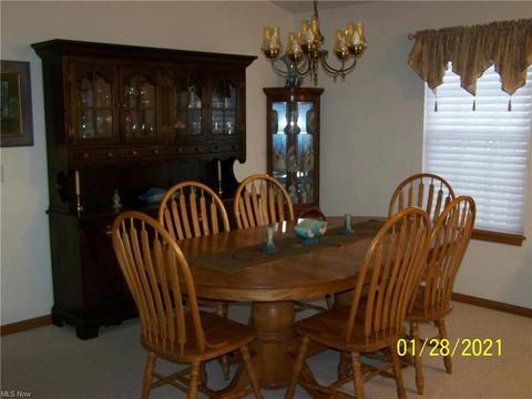 525 Falling Leaf Dr, Seven Hills, OH 44131 photo 7