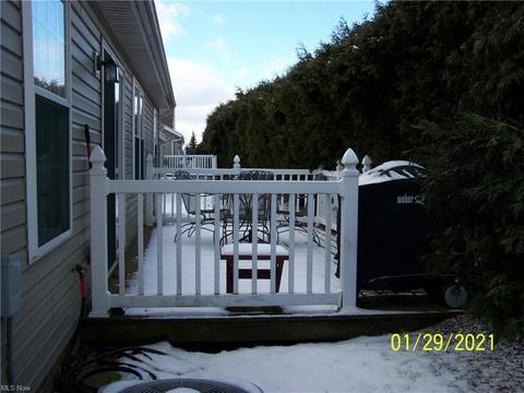 525 Falling Leaf Dr, Seven Hills, OH 44131 photo 17