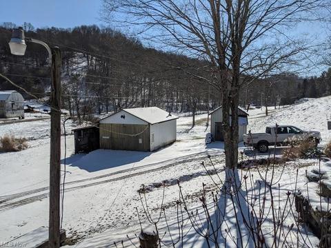 635 Bear Run, Cairo, WV 26337 photo 24