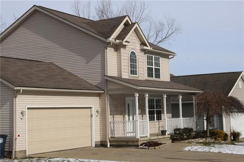 775 Bisson Ave, Akron, OH 44307 photo 4