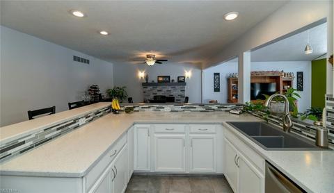 4475 Lynn Rd, Ravenna, OH 44266 photo 8