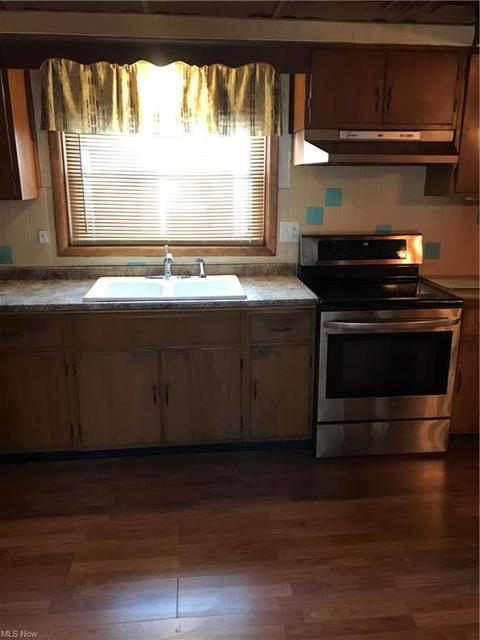 170 Harold St, Akron, OH 44310 photo 8