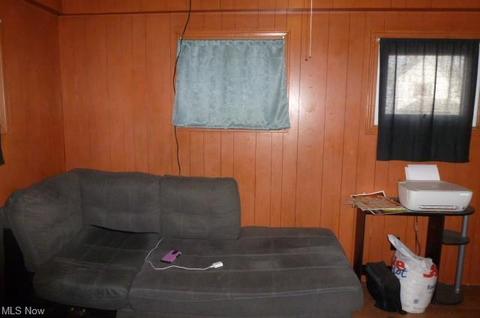 406 Elm St, Struthers, OH 44471 photo 7