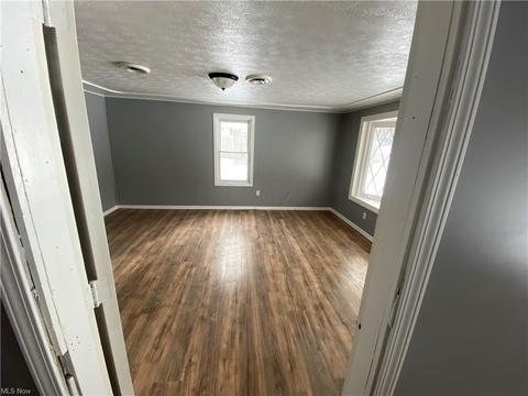 5295 Rolling Ave, Lorain, OH 44055 photo 14