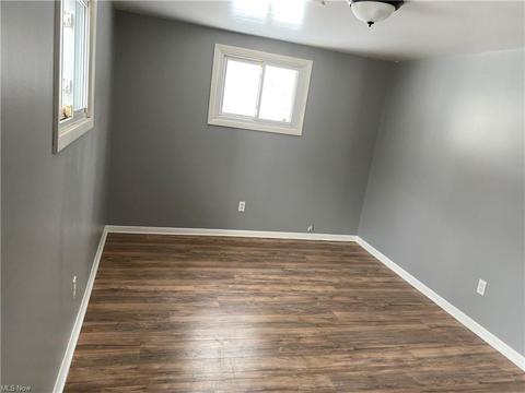 5295 Rolling Ave, Lorain, OH 44055 photo 23