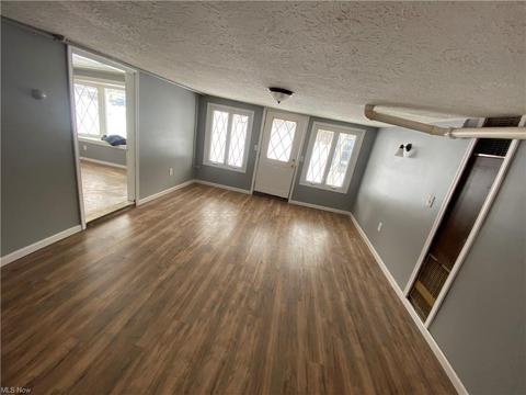 5295 Rolling Ave, Lorain, OH 44055 photo 10