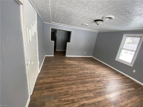 5295 Rolling Ave, Lorain, OH 44055 photo 15