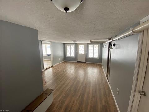 5295 Rolling Ave, Lorain, OH 44055 photo 11