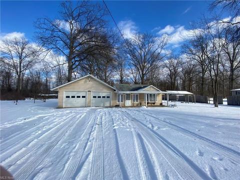 5295 Rolling Ave, Lorain, OH 44055 photo 2
