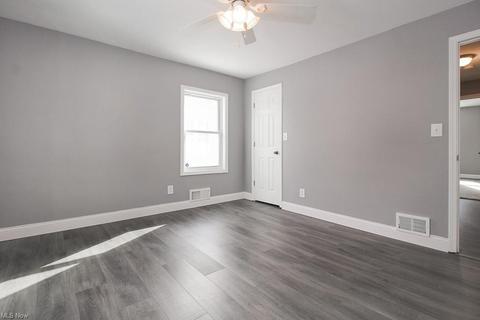 119 Hamilton St, Elyria, OH 44035 photo 17